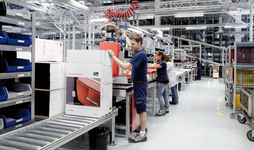 PROINSO's suppliers pack a solar inverter in a box